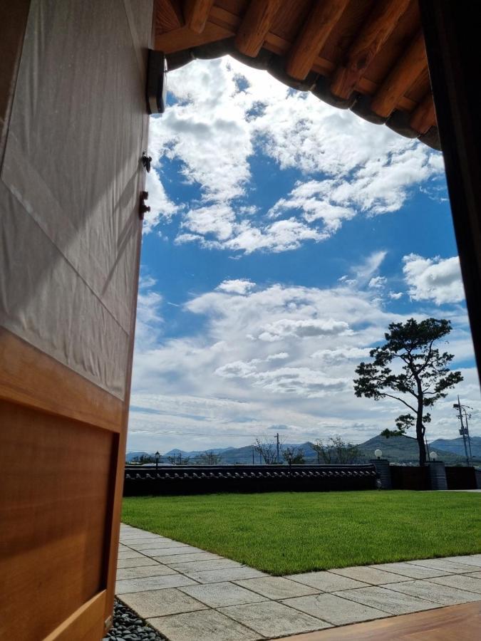 Wonhwaroo Villa Kjongdzsu Kültér fotó